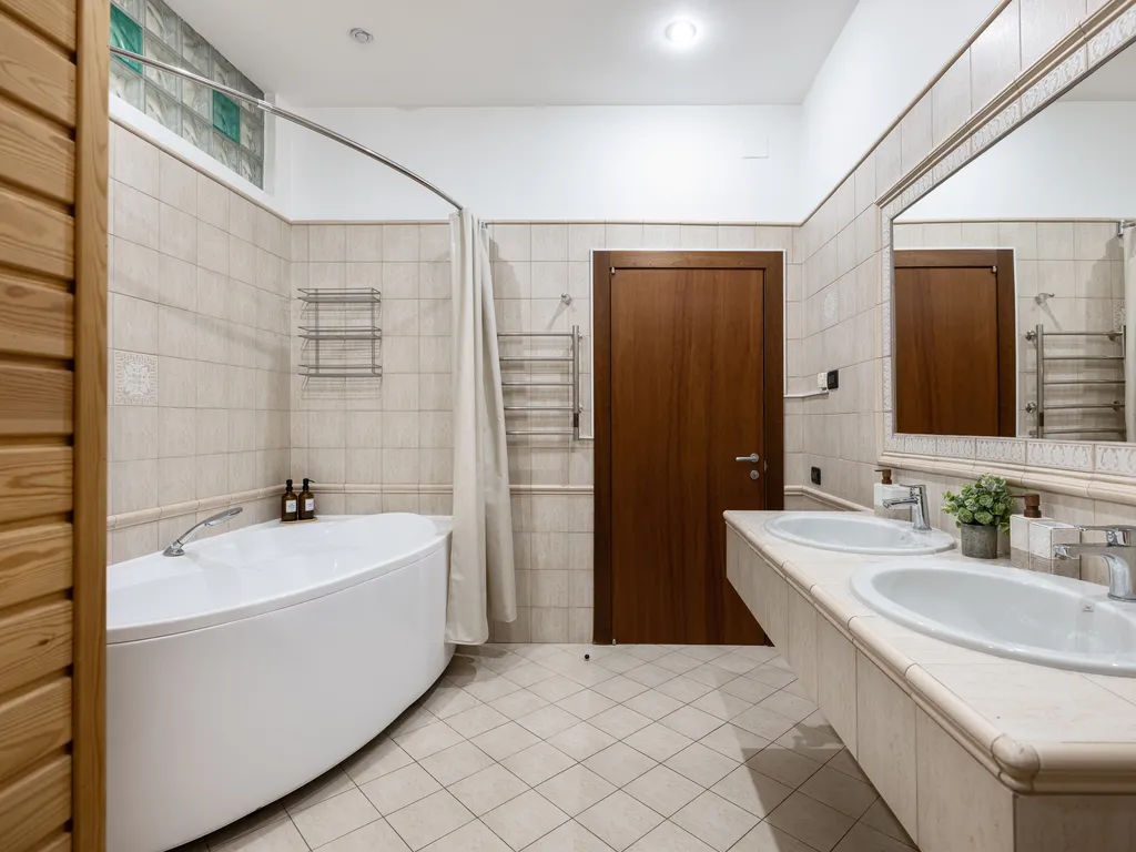 У Сретенского бульвара с сауной и двумя санузлами