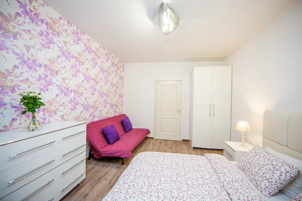 Old Town Apartment 3BR & 2BTHR