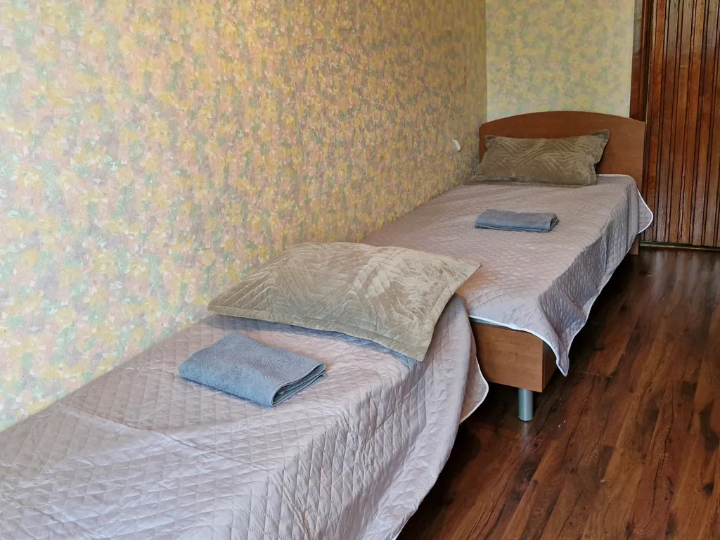 Двухкомнатная хорошая квартира в центре города