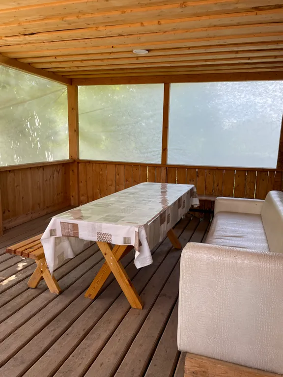 Уютный коттедж с видом на горы Алтая