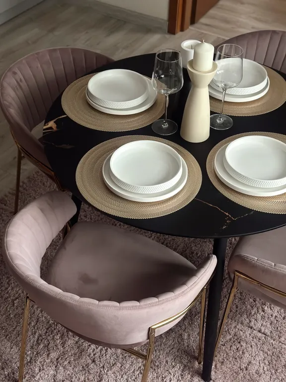 Номер-люкс Розовая пантера в апарт-комплексе Виктория