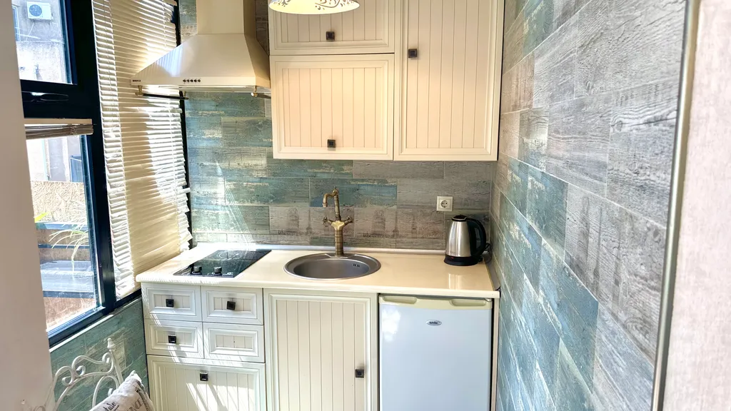 Cloudy Tbilisi Apartment