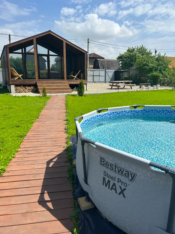 Уютный коттедж в черте города