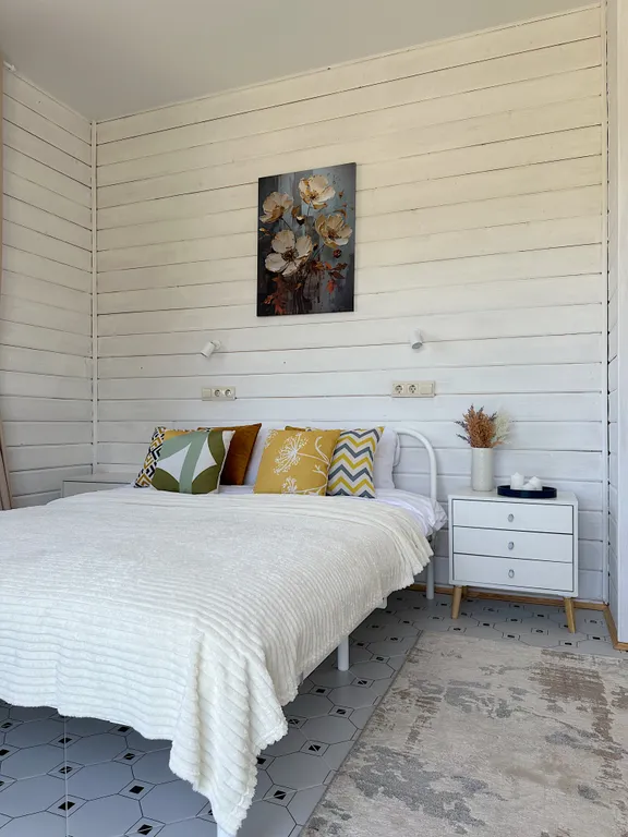 Коттедж с сауной с видом на лес