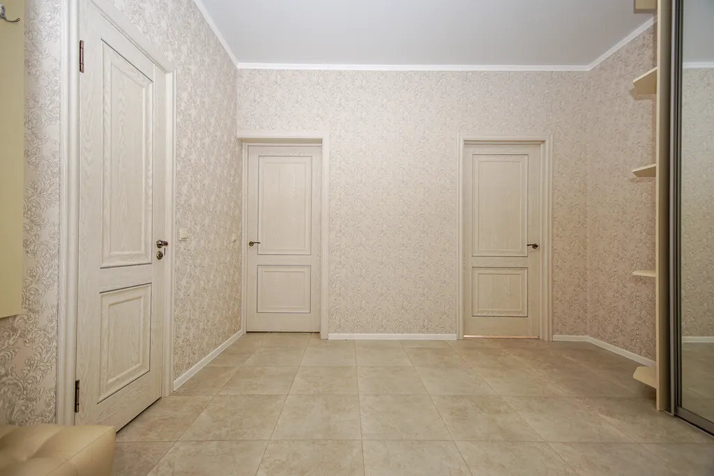 Рядом с детской краевой больницей