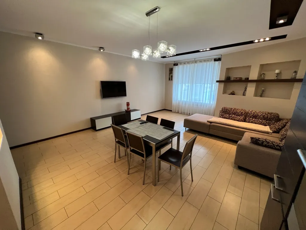 Просторная двухкомнатная квартира в элитном доме