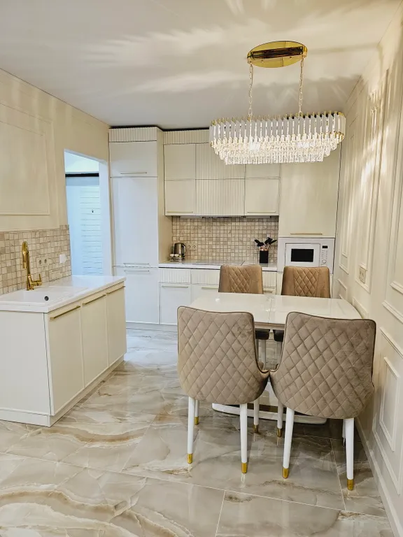 Квартира Шикарная квартира в стиле Неоклассика с видом на горы — Сириус