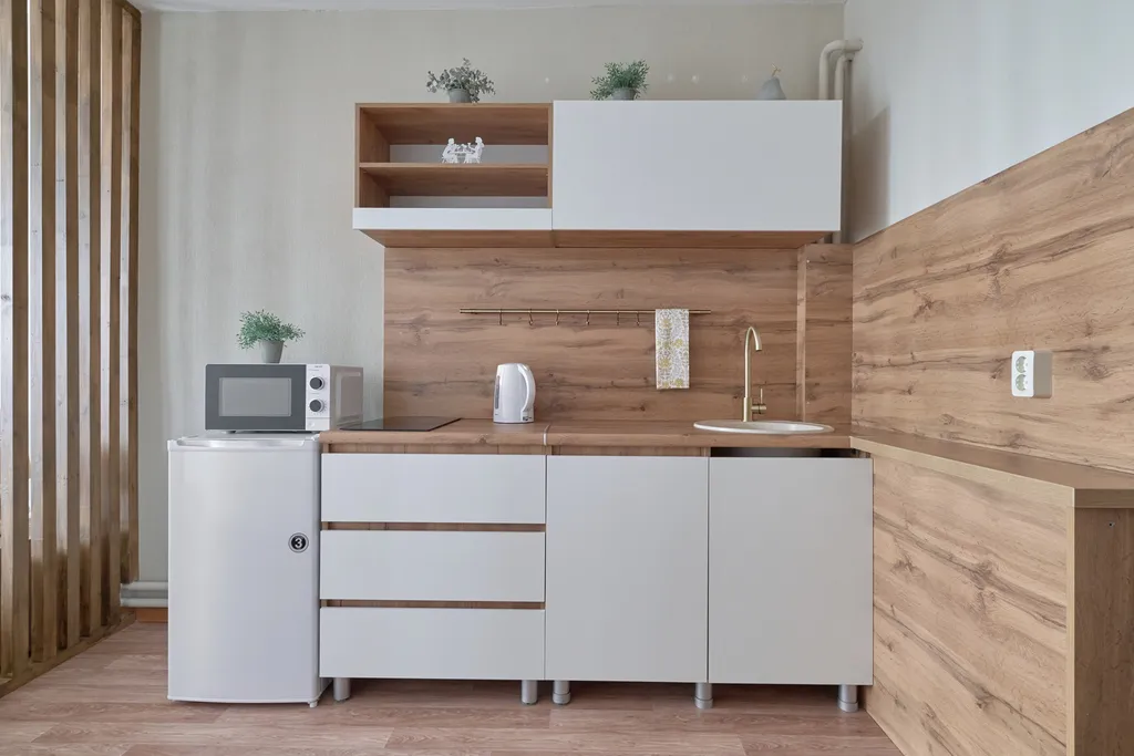 Студия на Б. Подгорной, 87 № 12 с видом на реку