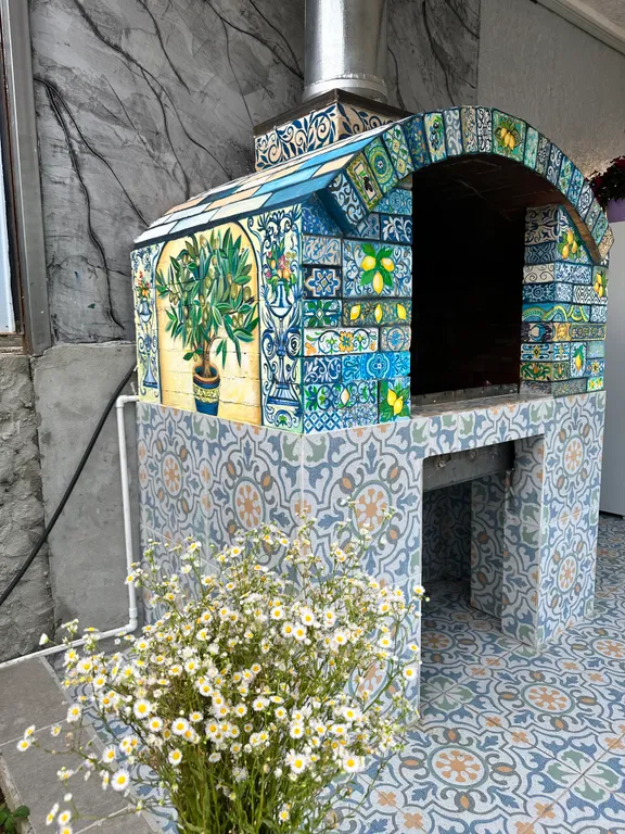 Уютный дом с бассейном и печью