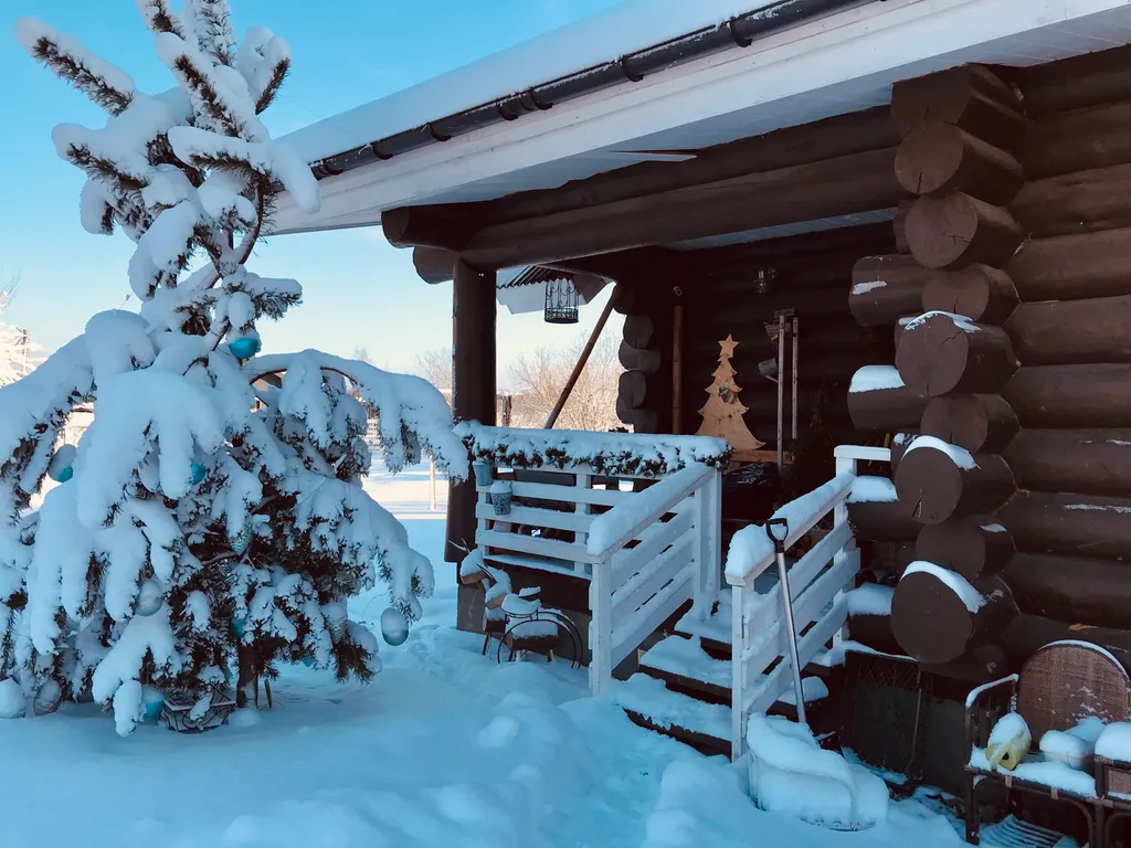 Уютный семейный дом у озера