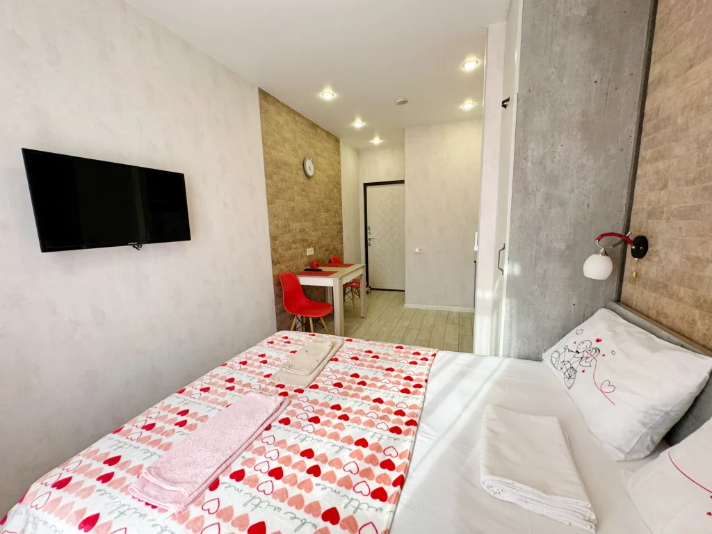 Уютная квартира в центре города Romantic house Red