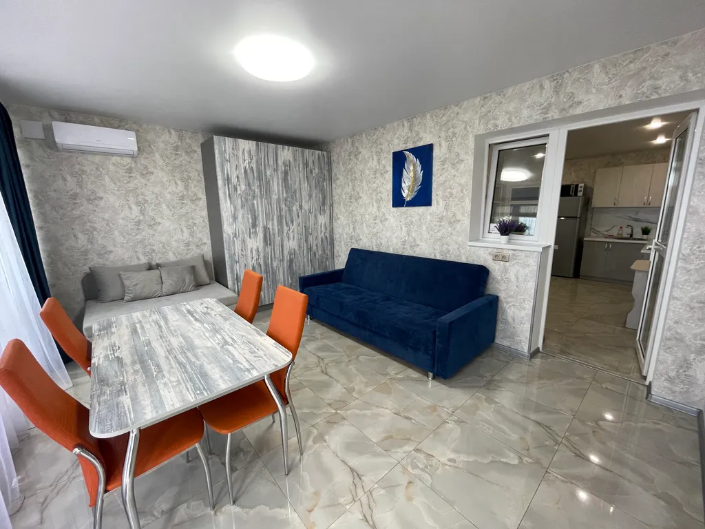 Семейный трехкомнатный номер на первом этаже с видом на море