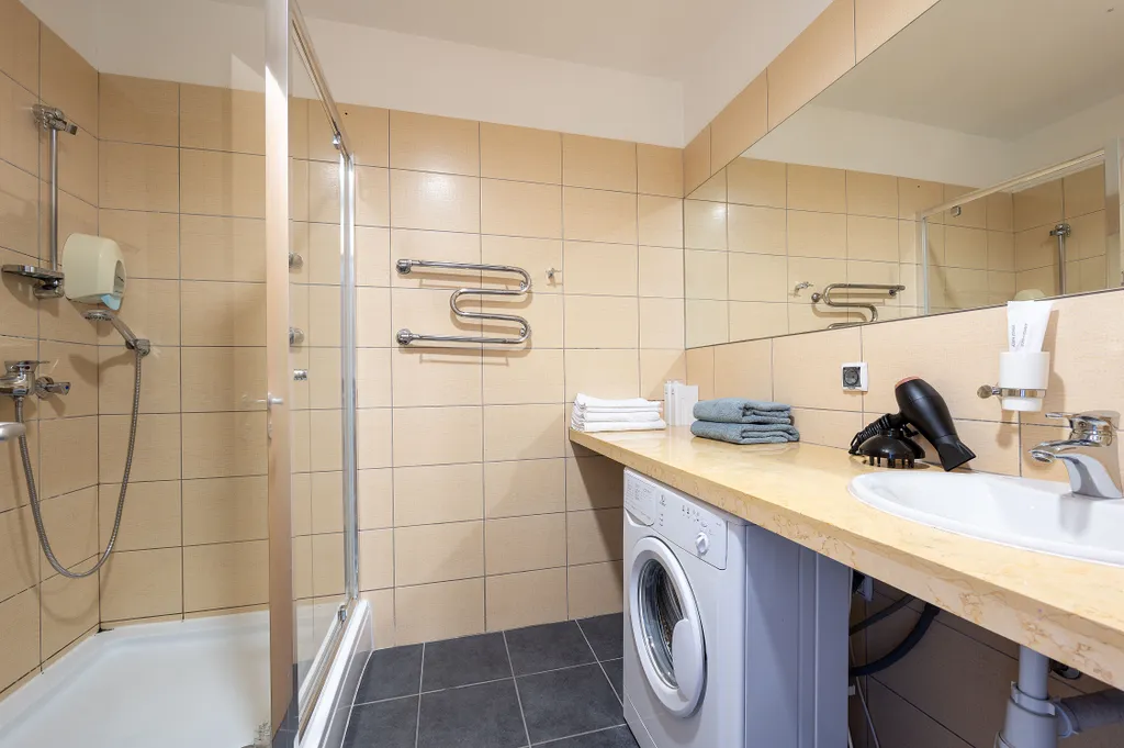 Трехкомнатные апартаменты с двумя спальнями