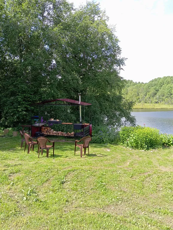 Меличуярви дом из бревна с сауной на берегу озера у самого леса