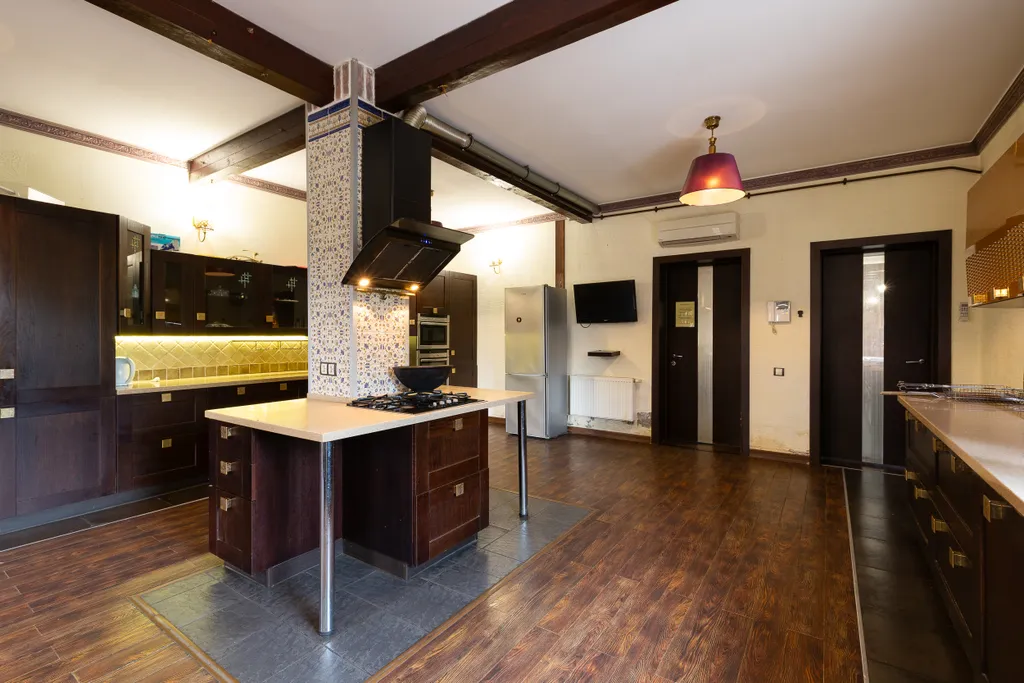 Коттедж 7-комнатный Дом — Ильинское