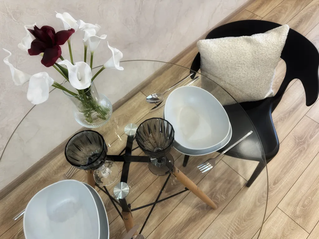 Квартира Квартира Просторная евродвушка с двумя Smart-TV в Прованс — Новосибирск