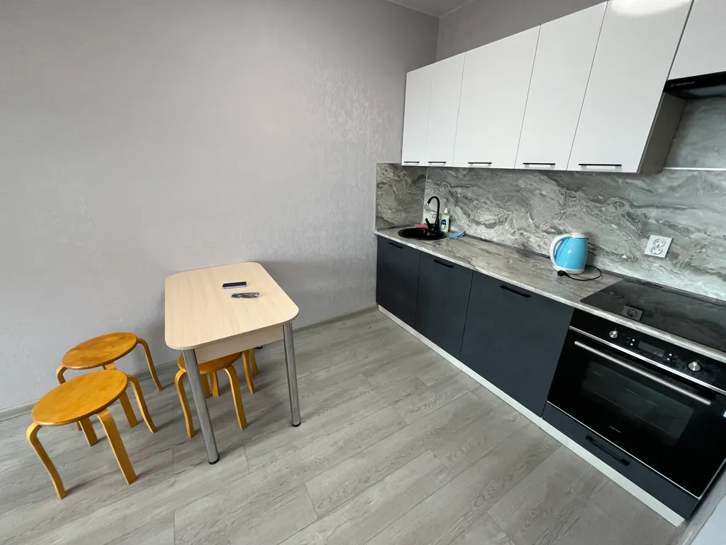 Квартира рядом с магазином Лемана про