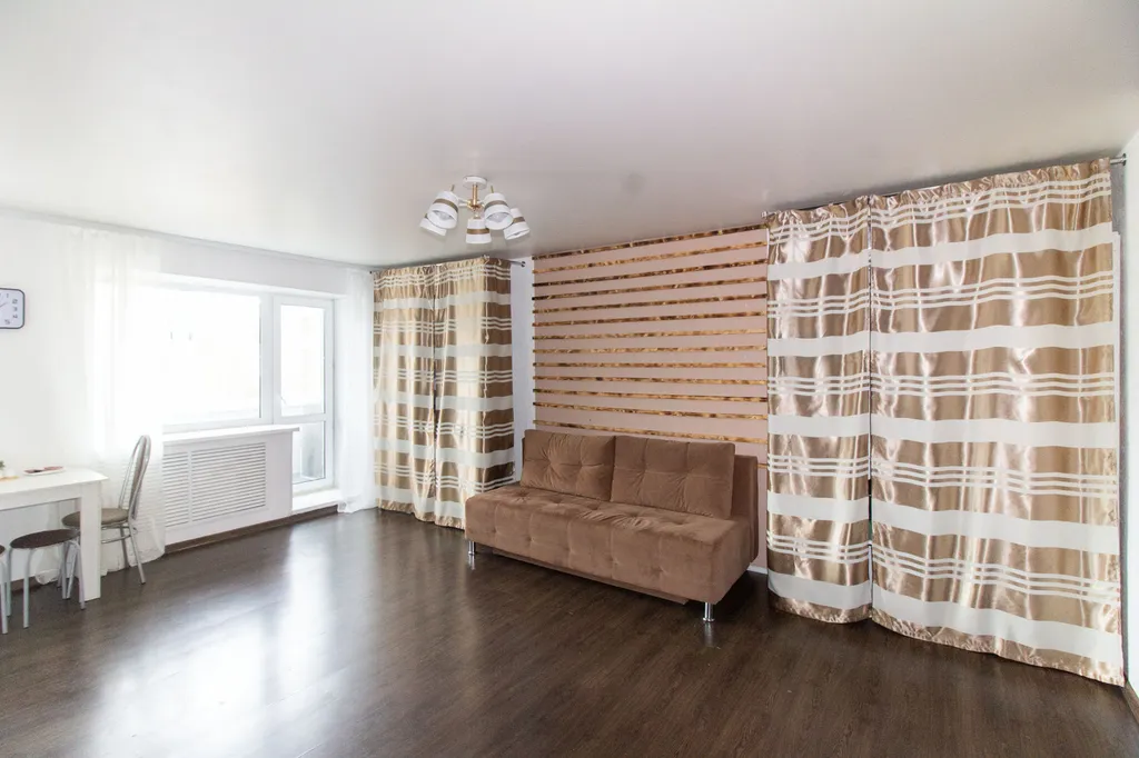 Двухкомнатная квартира евроформата в центре с видом на Тагильский пруд