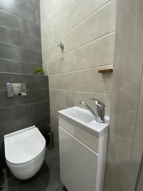 Уютный апартамент на берегу реки с видом на горы