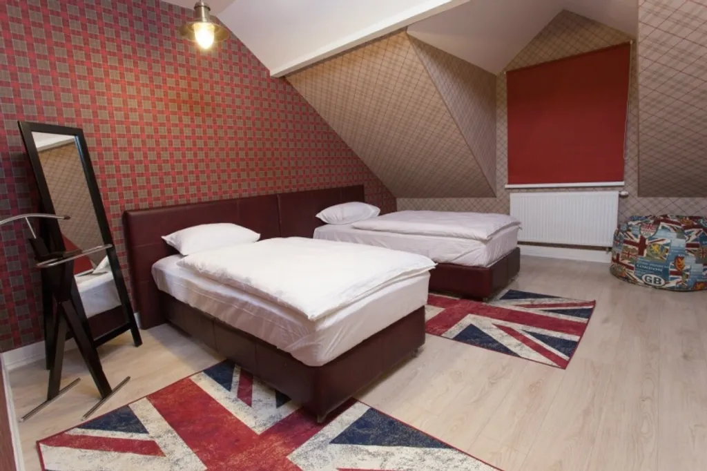 Квартира 3-комнатная Квартира — Калининград