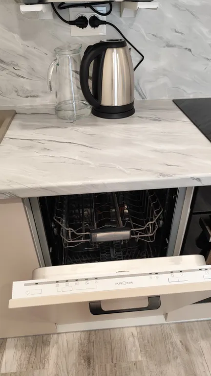 Уютная двухкомнатная квартира в новом жк на берегу озера