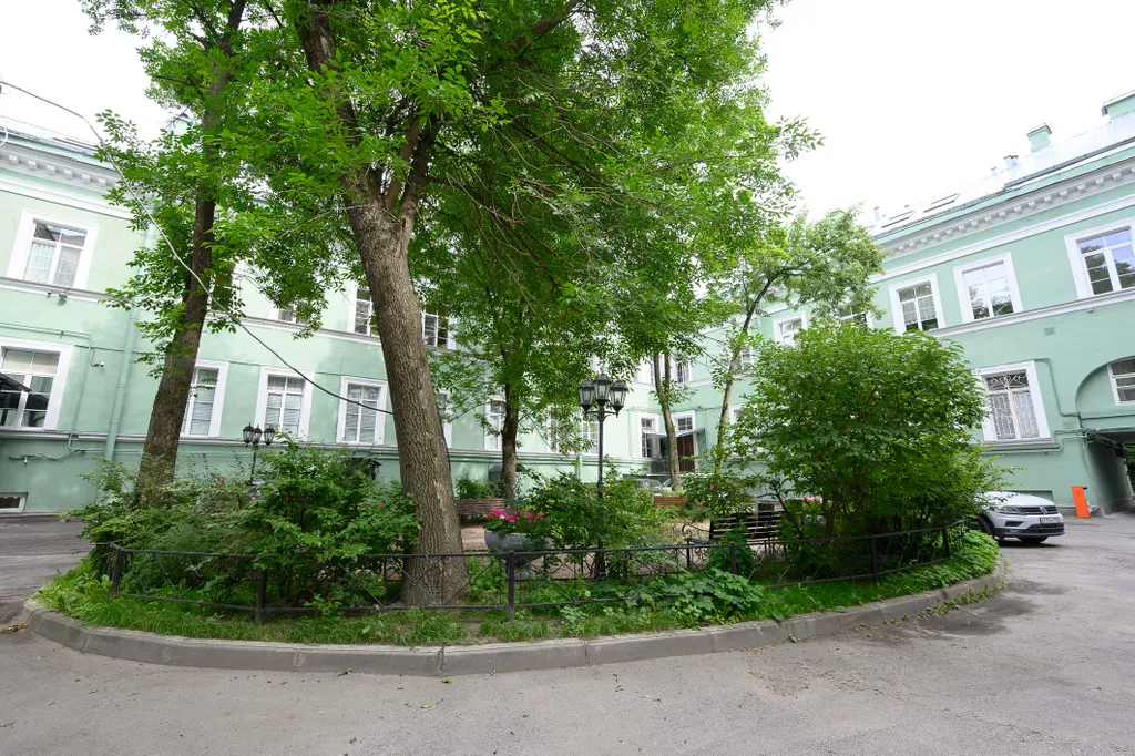 Элегантная квартира Delux с тремя спальнями, парковкой у Эрмитажа