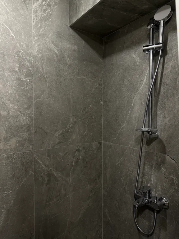 Уютная квартира с 2 спальнями в центре города рядом с Площадью