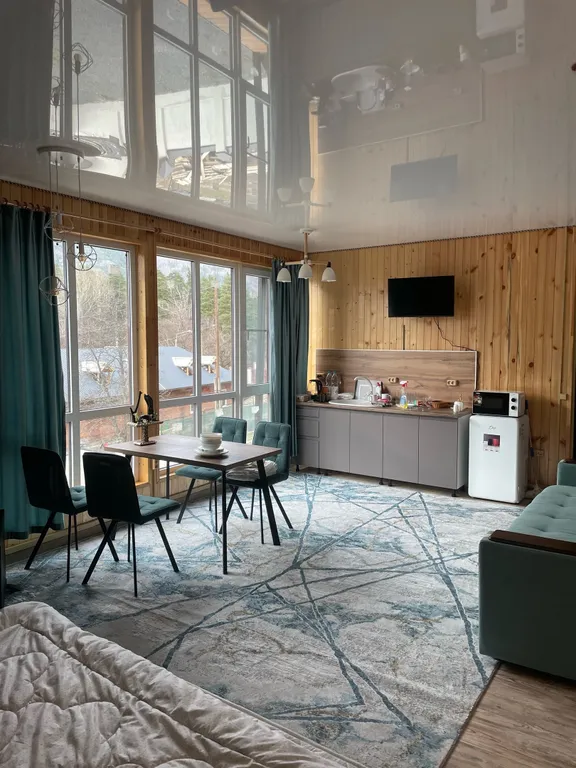 Коттедж у Озера