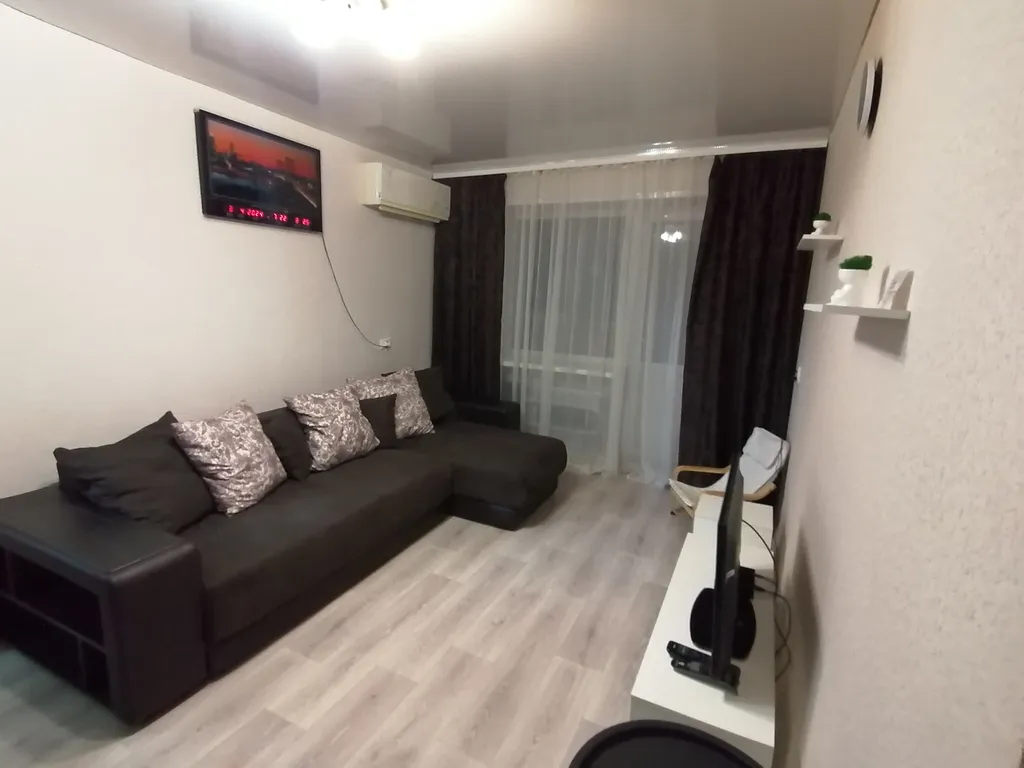 Просторная, уютная квартира — аренда посуточно в Каменск-Шахтинский