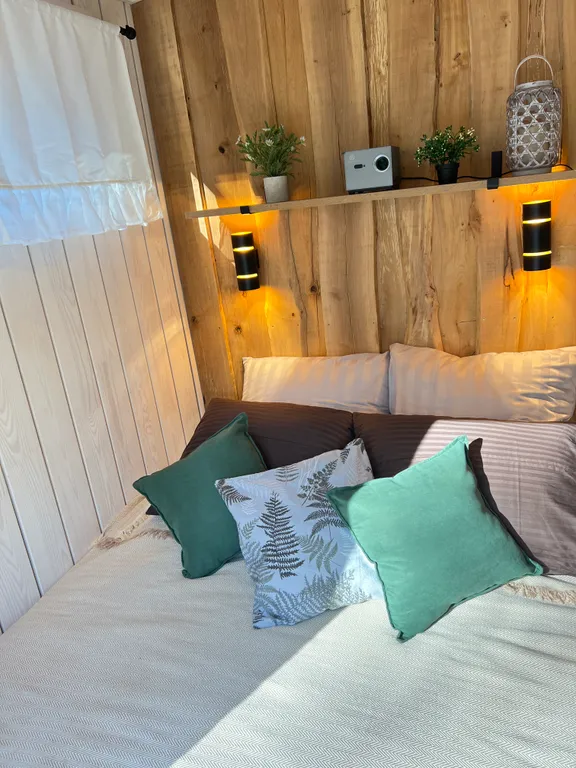 Уютный лесной домик с баней — отдых мечты