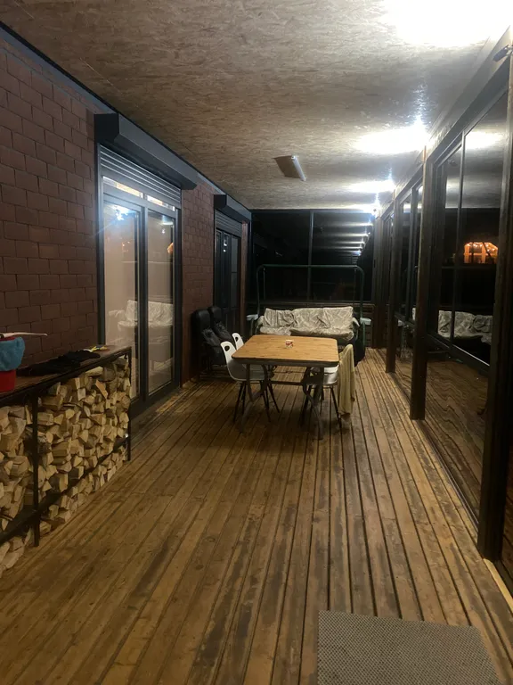 Уютный домик в горах на две семьи