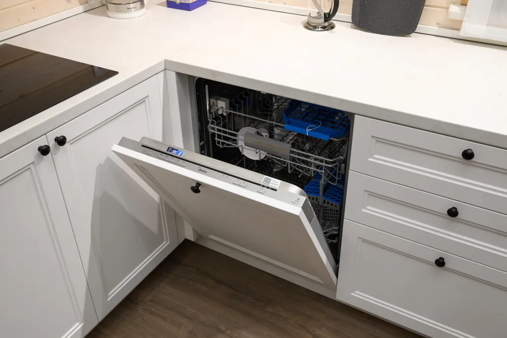 Дом с камином и баней у озера