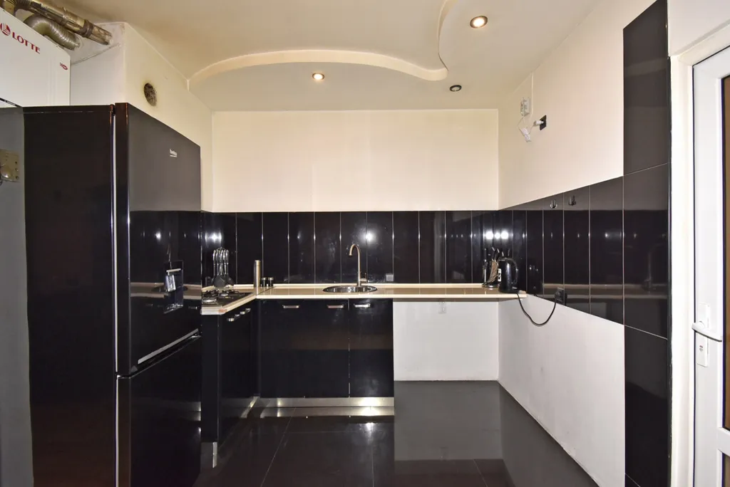 4-комнатная Квартира