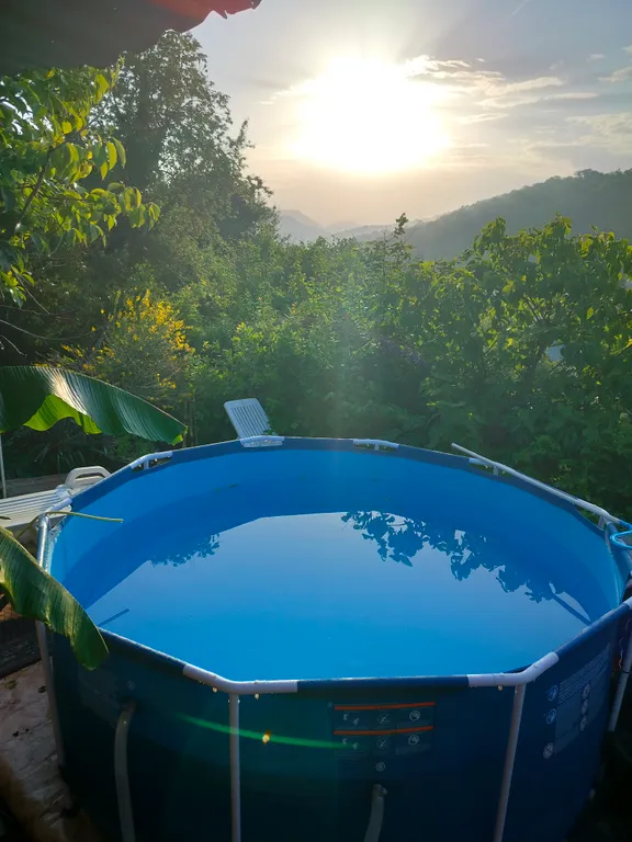 Домик рядом с морем