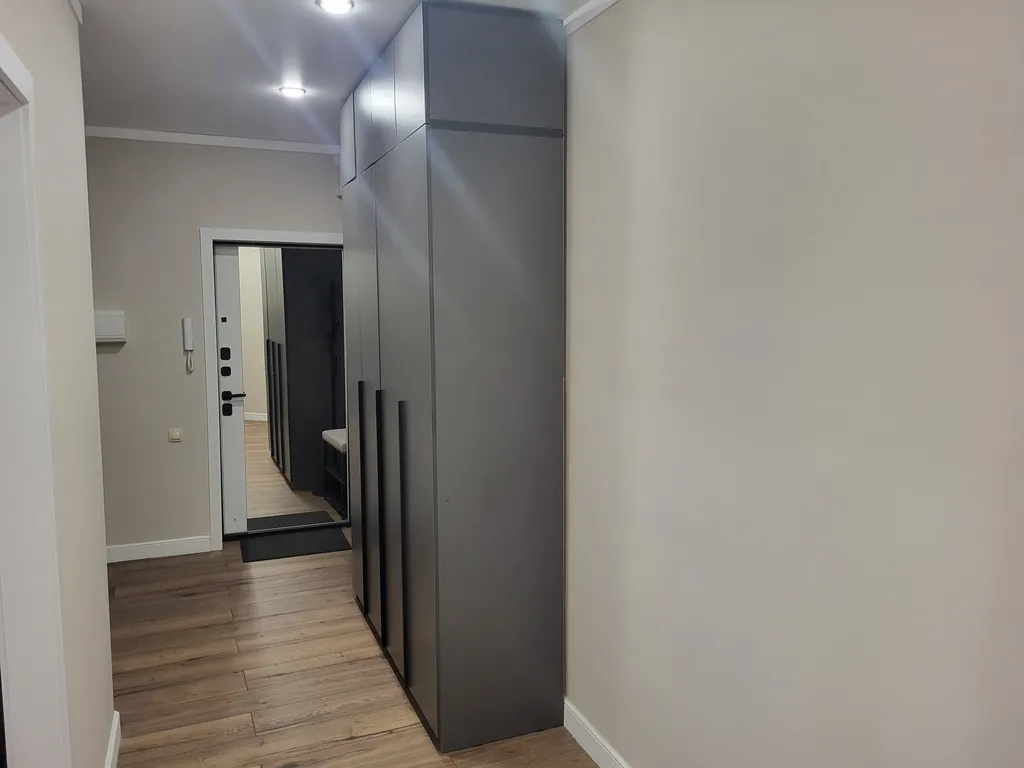 Новая просторная двухкомнатная квартира в новом монолитном доме