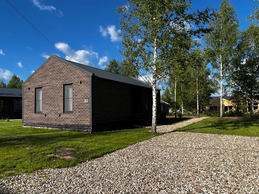 Творческий дом с игровой и полкой увлечений