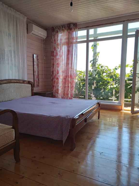 Коттедж Уютный дом в центре города Сухум с видом на город, море и горы — Сухум