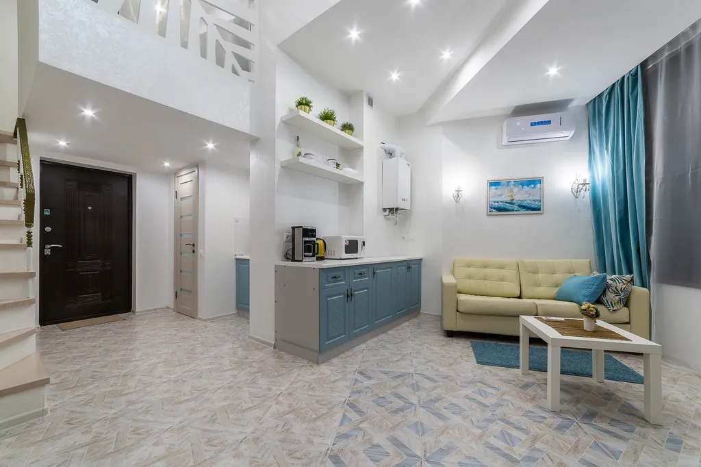 Двухуровневая квартира с видом на море и горы