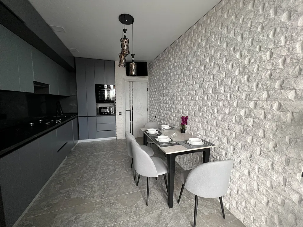 Стильная квартира с панорамными окнами