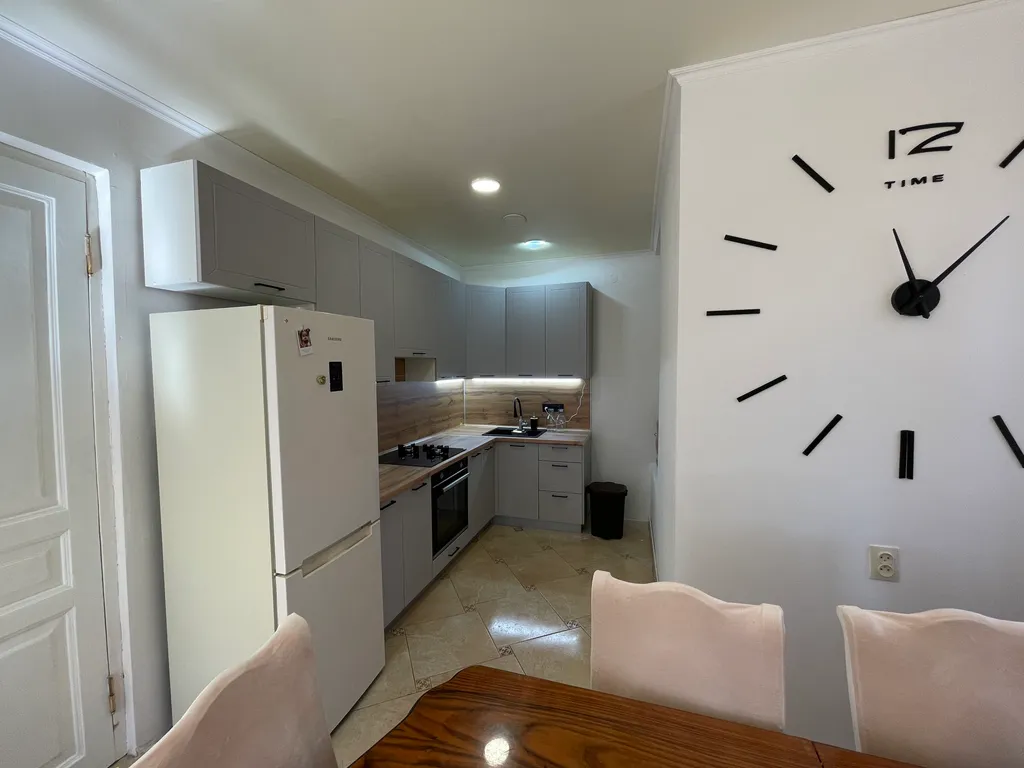 Уютная квартира в центре города — аренда посуточно в Сухум