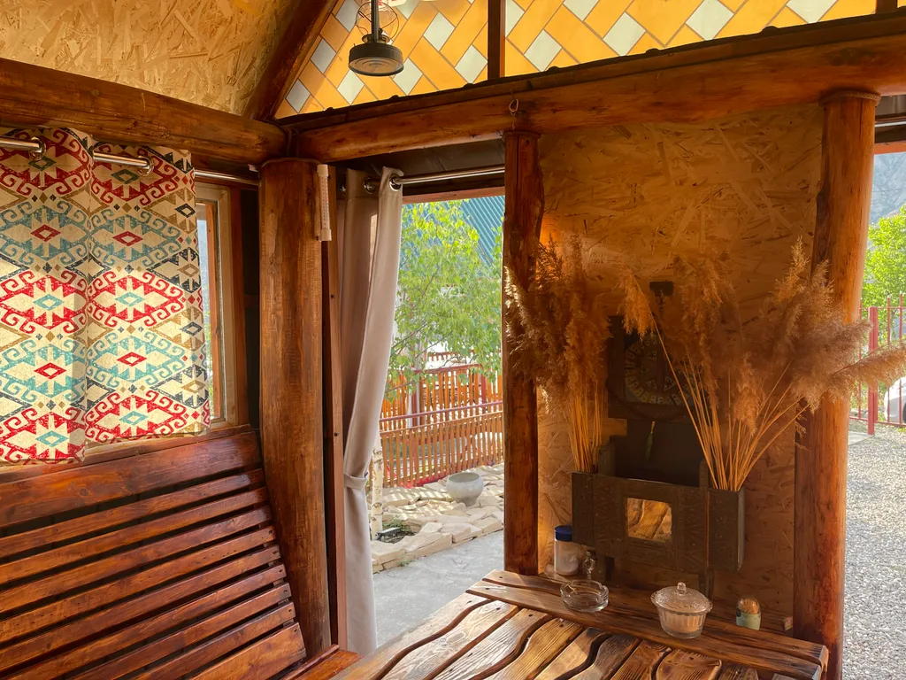 Уютные домики с видом на водохранилище