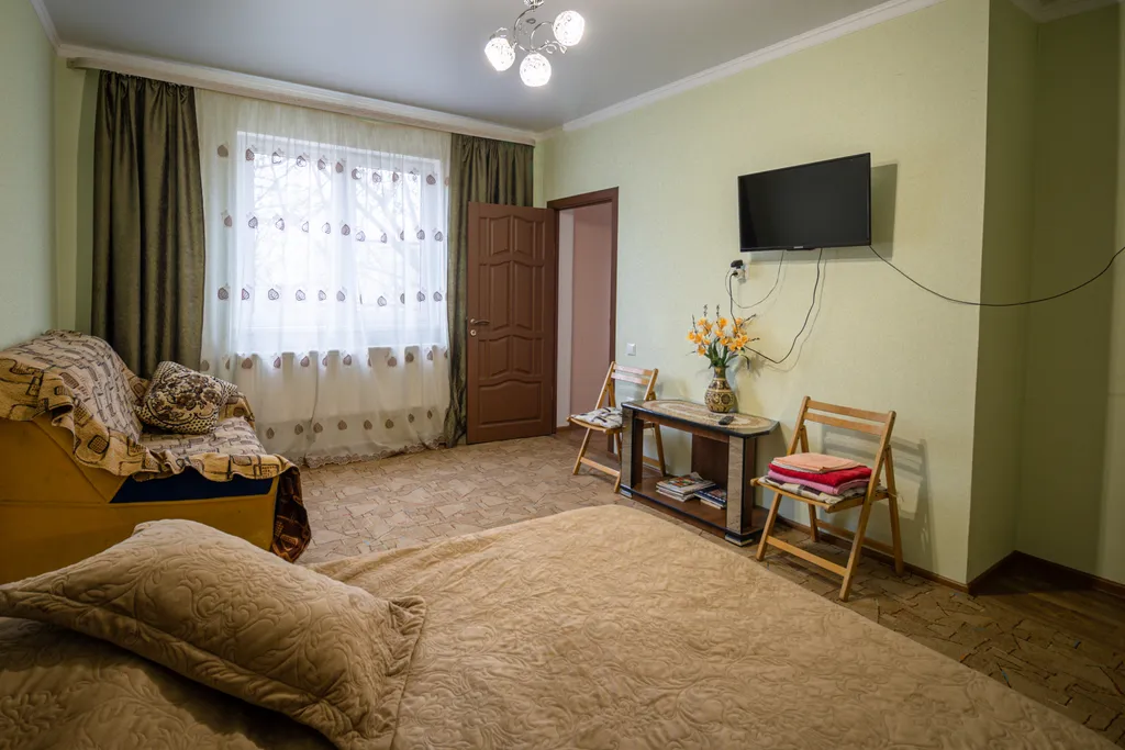 Коттедж Дом с 2 спальнями и уютной беседкой — Пятигорск