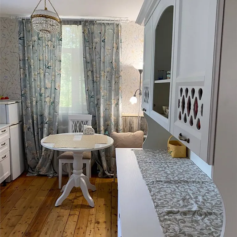 Домик в лотосах (Основной дом)