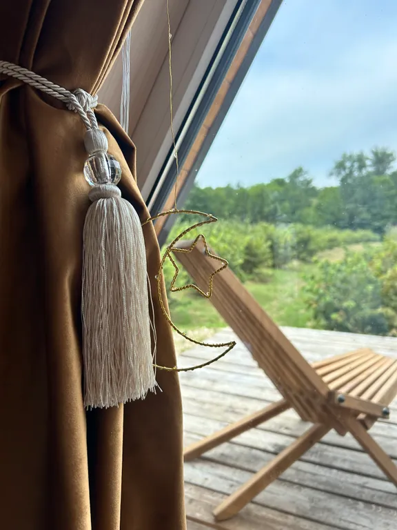 Стильный Афрейм-дом у леса