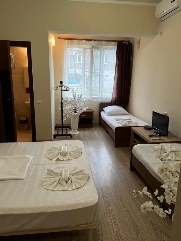 Квартира Четырехместный номер с удобствами на Приморской — аренда посуточно в Гячрыпш