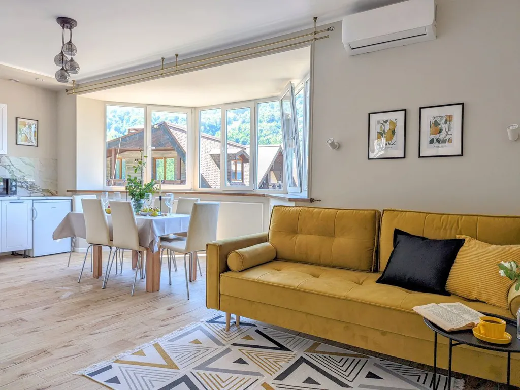 Роскошный евротрёхкомнатный апартамент с панорамным видом