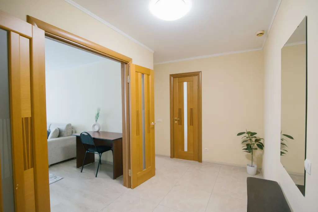 Большая квартира рядом с ЖД Институтом