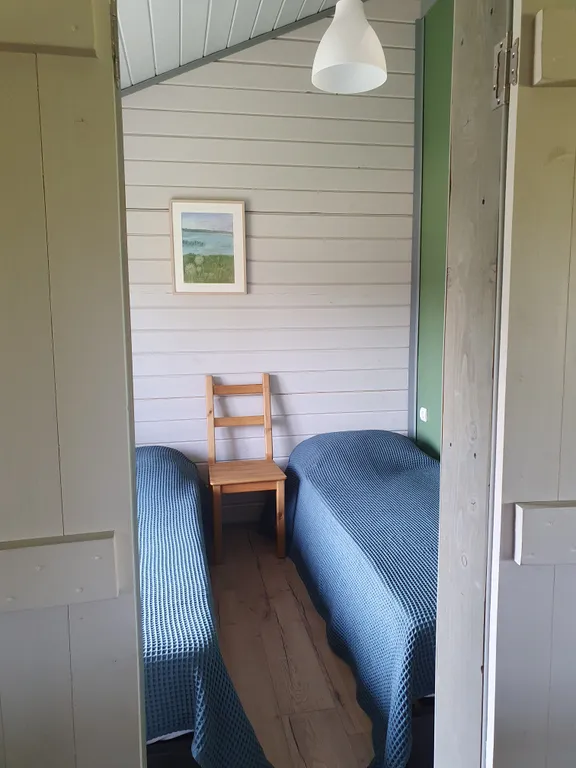 Уютный дом на краю города