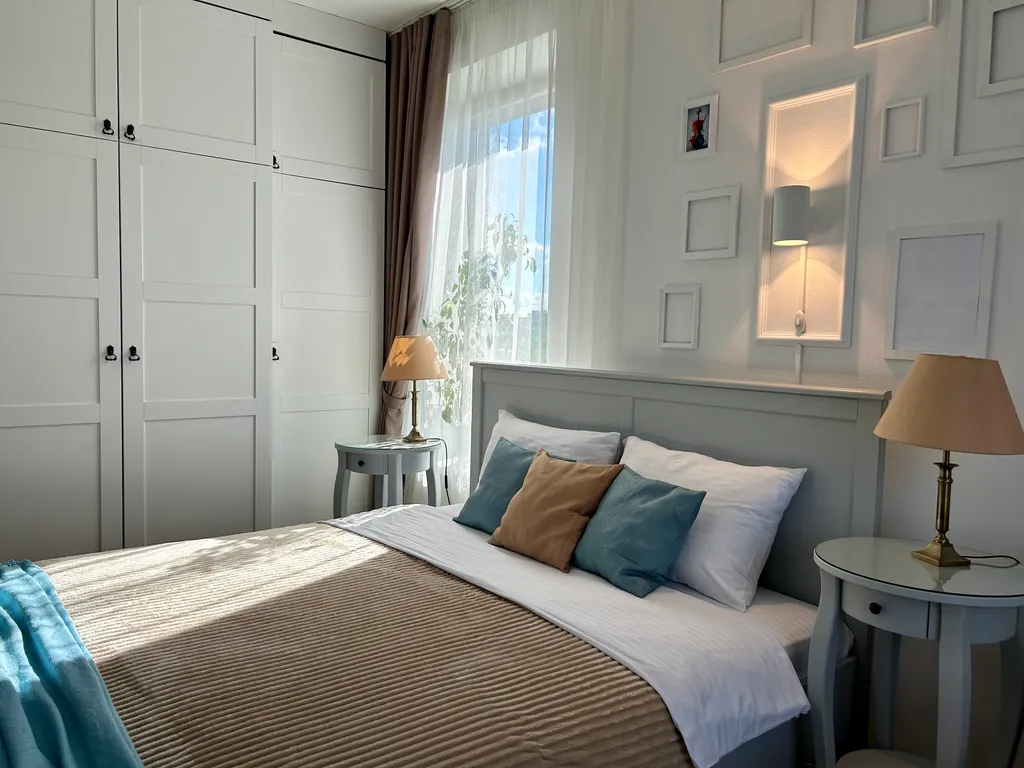 Встречайте рассветы в дизайнерской квартире с видом на Останкино.