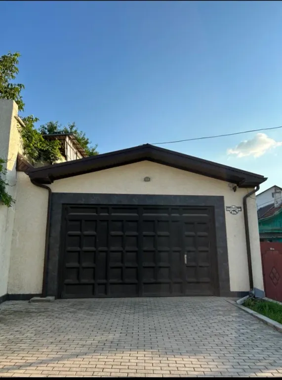 Просторный дом в районе центра